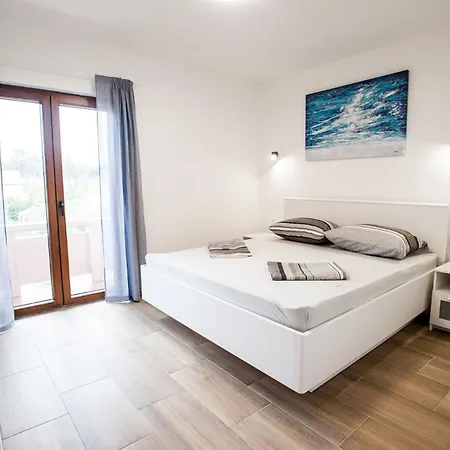 Apartment Laprivlaka *